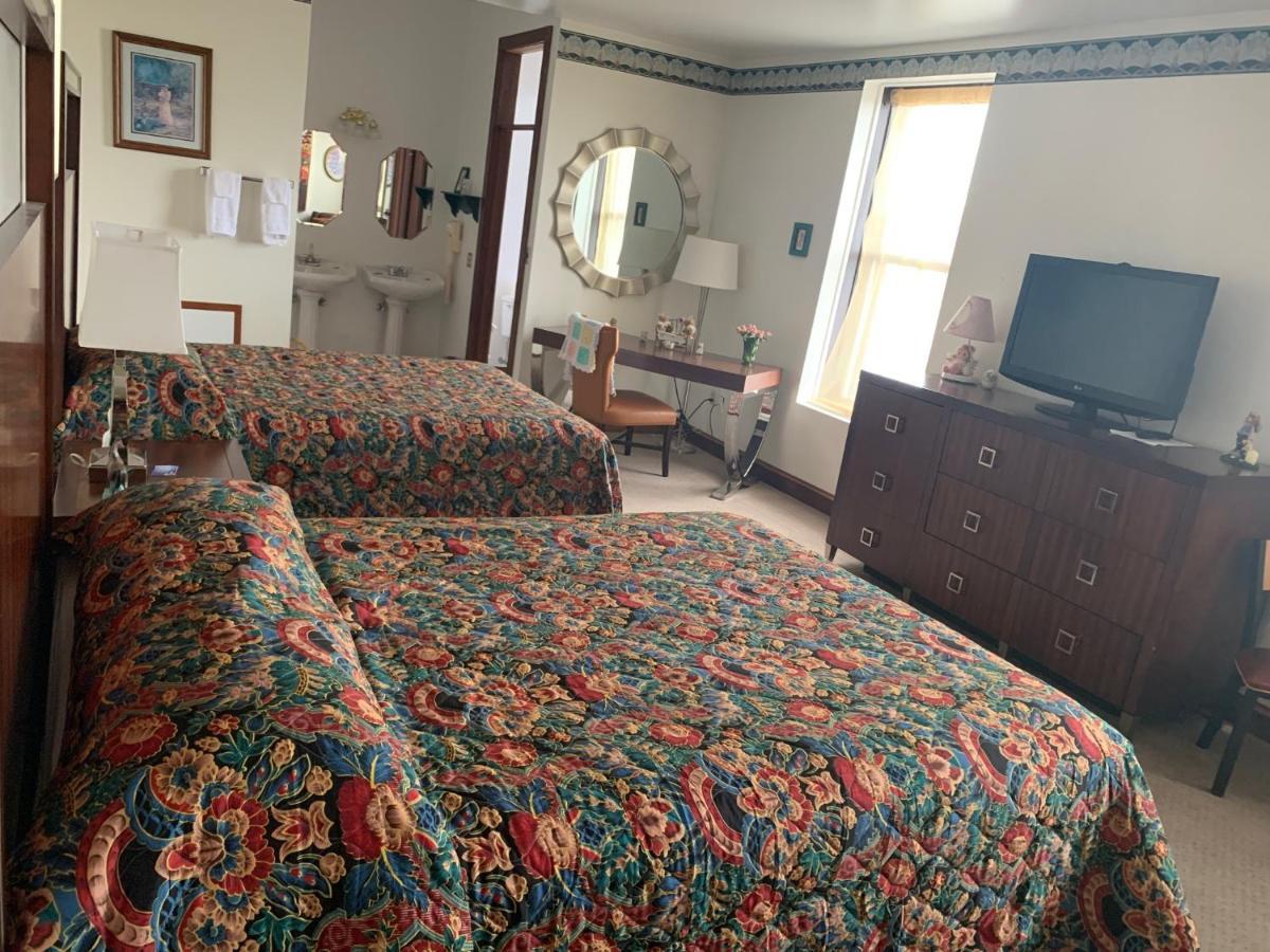 Karsten Hotel Kewaunee Exteriör bild